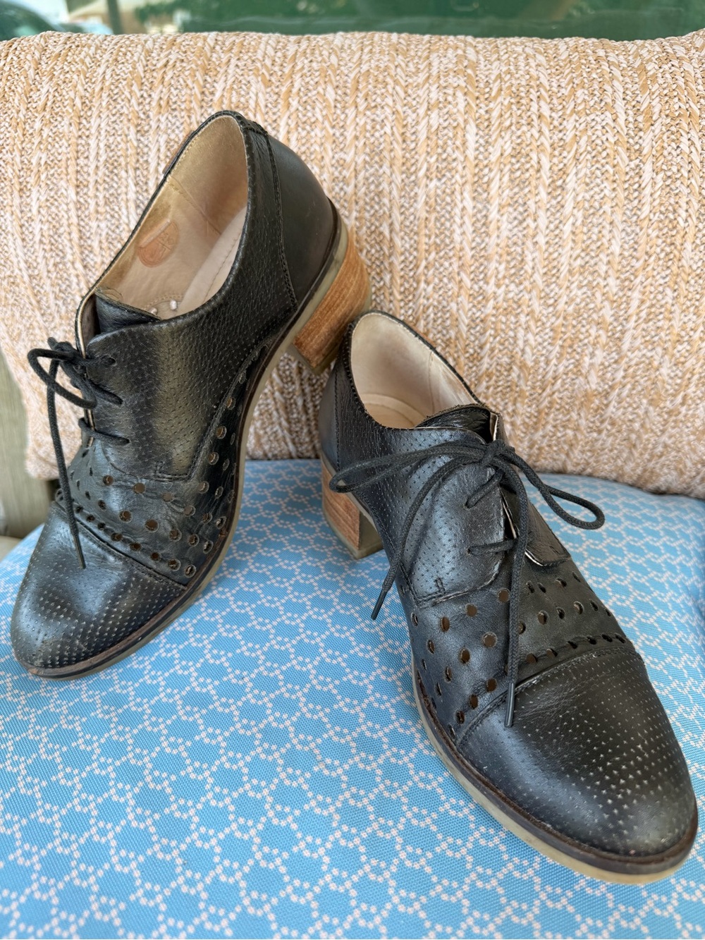 Women's Black Leather Perforated Oxford Lace-Up Heels